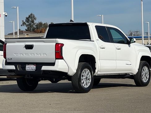 Certified 2025 Toyota Tacoma SR5 image 5