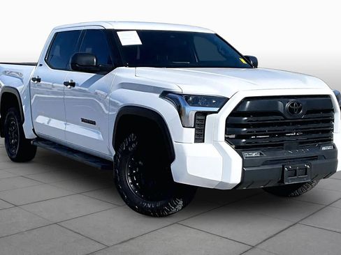 Used 2026 Toyota Tundra SR5 AWD/4WD image 3