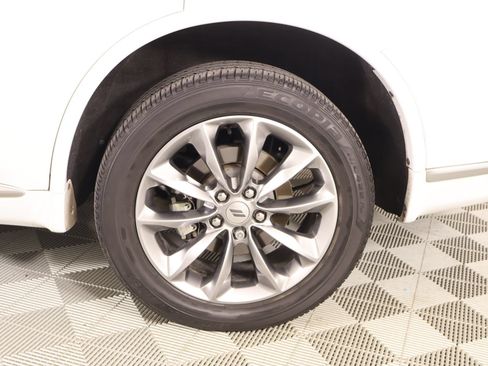 Used 2022 Dodge Durango SXT w/ Anodized Platinum Package AWD/4WD image 18