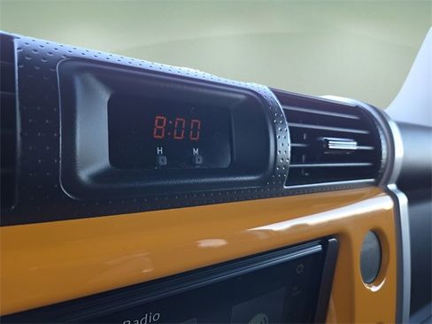 Used 2010 Toyota FJ Cruiser 4WD image 29