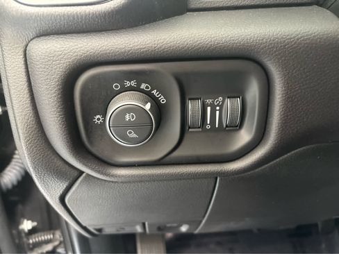 Used 2024 RAM 2500 Laramie AWD/4WD image 26