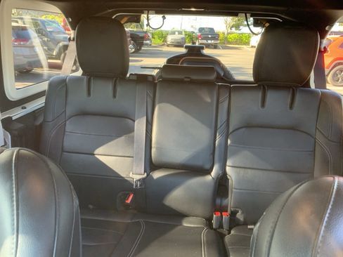 Used 2023 Jeep Wrangler Unlimited Sahara w/ Cold Weather Group image 28