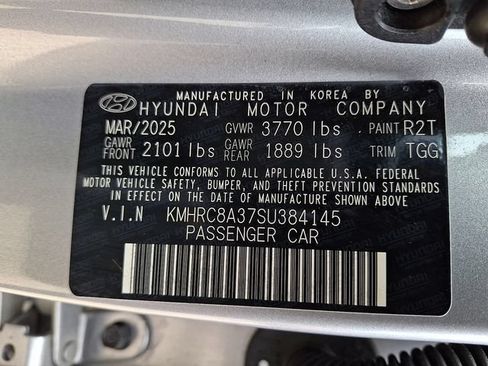 Certified 2025 Hyundai Venue SEL FWD image 27