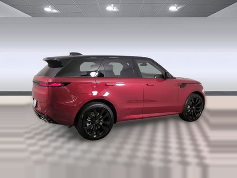 New 2025 Land Rover Range Rover Sport Dynamic SE image 8