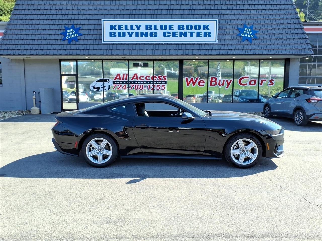 Used 2026 Ford Mustang Premium RWD image 1