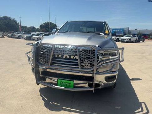 Used 2019 RAM 1500 Limited RWD image 3