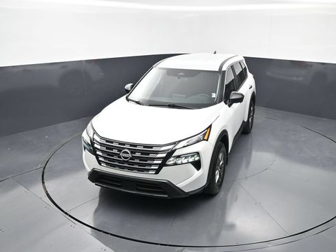 Certified 2025 Nissan Rogue S FWD image 25