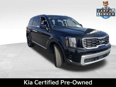 Used 2023 Kia Telluride S w/ S Sunroof Package