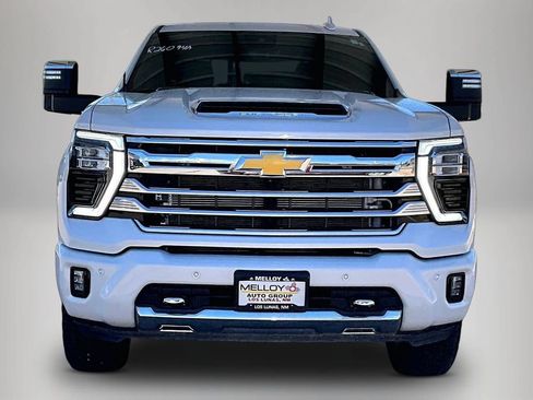 Used 2025 Chevrolet Silverado 2500 High Country w/ High Country Premium Package AWD/4WD image 2