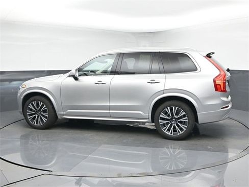 Used 2022 Volvo XC90 T6 Momentum w/ Climate Package image 5