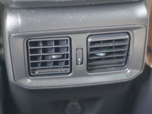 Used 2022 Toyota RAV4 LE FWD image 31
