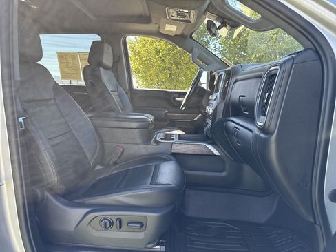 Used 2020 GMC Sierra 3500 Denali w/ Denali Ultimate Package AWD/4WD image 21