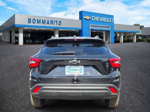 New 2026 Chevrolet Trax LT w/ Driver Confidence Package FWD image 4