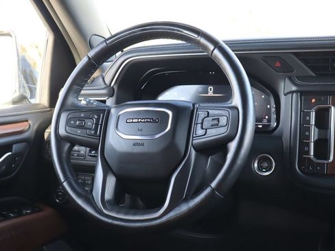 Used 2024 GMC Yukon XL Denali Ultimate AWD/4WD image 28