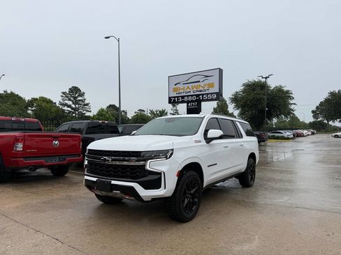Used 2021 Chevrolet Suburban Z71 w/ Z71 Off-Road Package AWD/4WD image 46