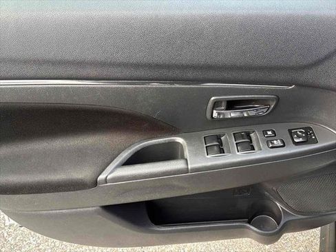 Used 2024 Mitsubishi Outlander Sport ES image 15