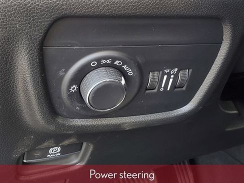 Used 2024 Jeep Grand Cherokee L Altitude AWD/4WD image 17