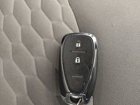 Used 2021 Chevrolet Equinox LS w/ LS Convenience Package FWD image 32