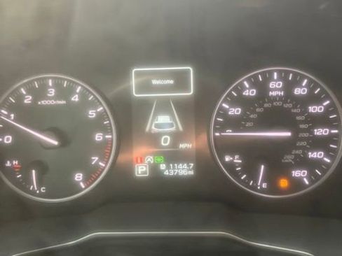 Used 2023 Subaru Outback Touring XT AWD/4WD image 11