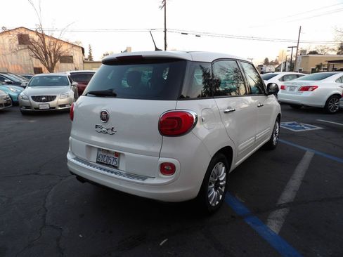Used 2014 FIAT 500L Easy w/ Popular Equipment Group FWD image 3