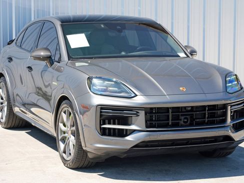 Used 2024 Porsche Cayenne Turbo image 58