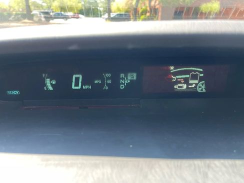 Used 2011 Toyota Prius One image 17