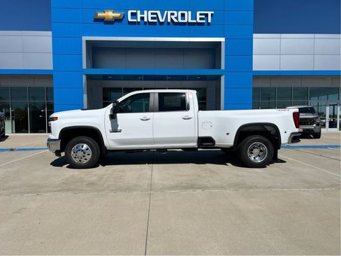 New 2026 Chevrolet Silverado 3500 LT w/ Texas Edition image 8