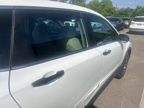 Used 2017 Honda CR-V LX image 17