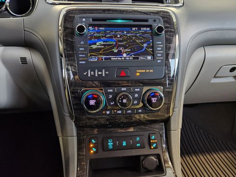 Used 2013 Buick Enclave Leather image 9