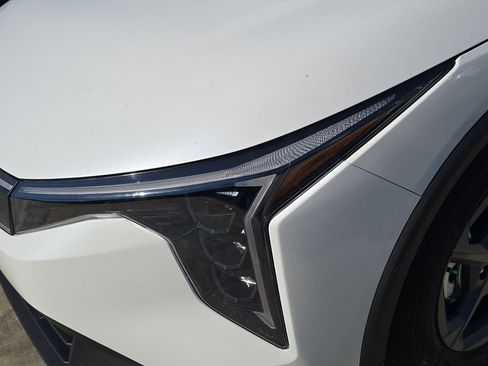 New 2025 Kia K4 LXS image 10