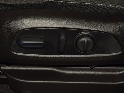 New 2027 Chevrolet Bolt LT w/ Comfort Package FWD image 35