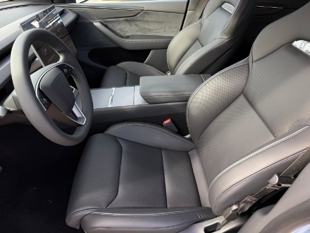 Used 2026 Tesla Model Y Performance AWD/4WD image 11