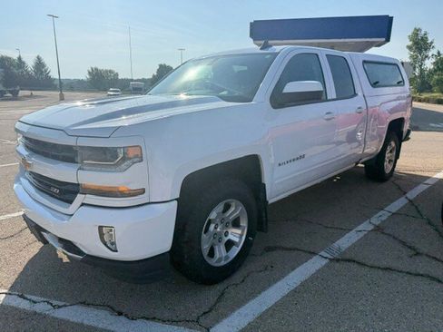 Used 2017 Chevrolet Silverado 1500 LT w/ All Star Edition AWD/4WD image 4