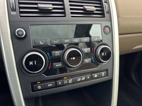 Used 2019 Land Rover Discovery Sport HSE image 31