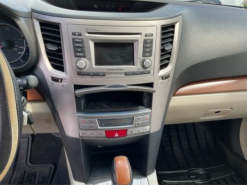 Used 2014 Subaru Outback 2.5i Limited w/ Moonroof Package image 13