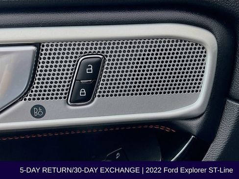 Used 2022 Ford Explorer ST-Line w/ Class IV Trailer Tow Package image 25