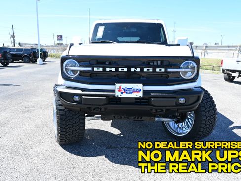 New 2026 Ford Bronco Outer Banks AWD/4WD image 11
