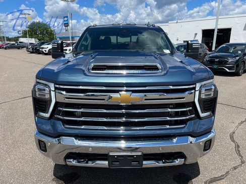 Used 2024 Chevrolet Silverado 3500 LTZ w/ LTZ Premium Package AWD/4WD image 10