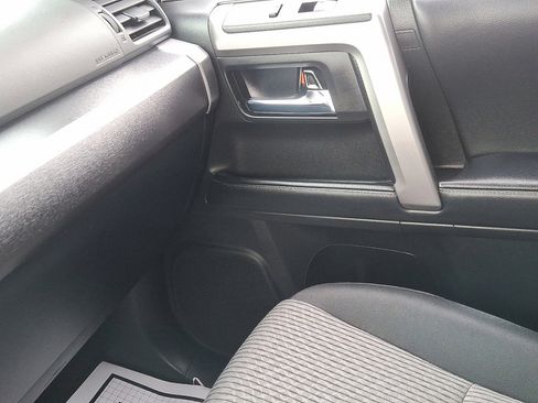 Used 2020 Toyota 4Runner SR5 image 31