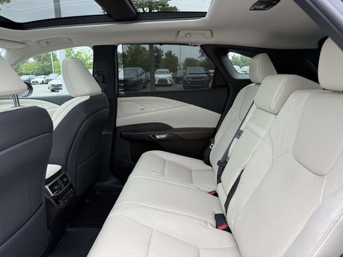 Used 2025 Lexus RX 350 AWD w/ Convenience Package image 18