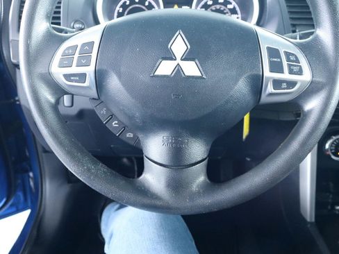 Used 2017 Mitsubishi Lancer ES FWD image 19