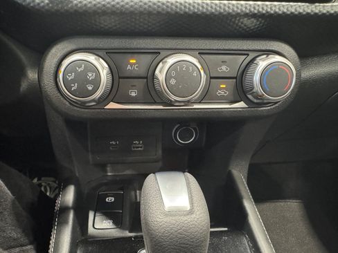 Used 2023 Nissan Kicks SV FWD image 15