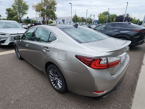 Used 2018 Lexus ES 350 w/ Navigation System Package FWD image 2