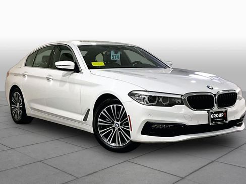 Used 2018 BMW 530i xDrive w/ Premium Package AWD/4WD image 3