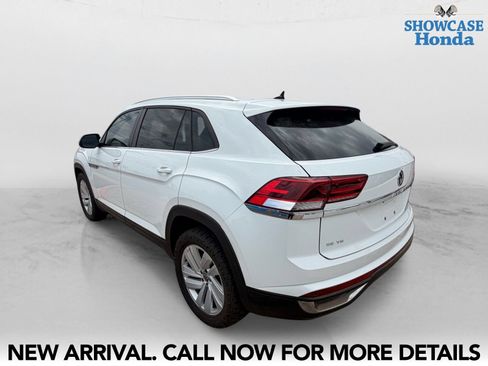 Used 2023 Volkswagen Atlas Cross Sport SE w/ Panoramic Sunroof Package AWD/4WD image 4
