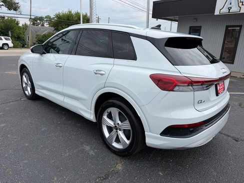 Used 2022 Audi Q4 e-tron Premium Plus w/ Premium Plus AWD/4WD image 7