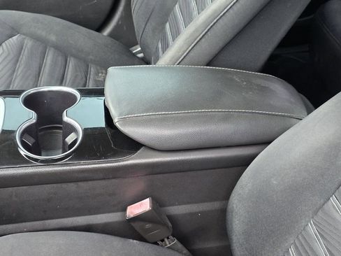 Used 2016 Ford Fusion SE FWD image 8