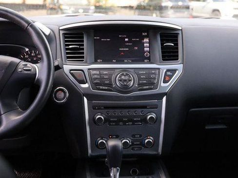 Used 2017 Nissan Pathfinder SL w/ SL Premium Package AWD/4WD image 30