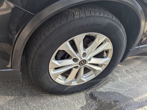 Used 2018 Nissan Rogue S w/ S Value Package FWD image 5