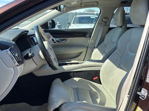 Used 2017 Volvo V90 T6 Cross Country image 11